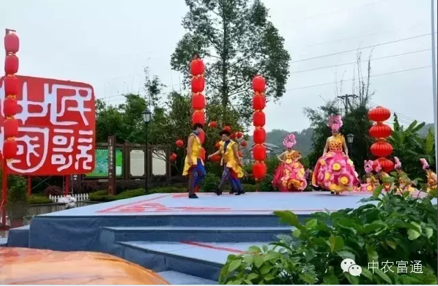 1458822506360434.png blob.png