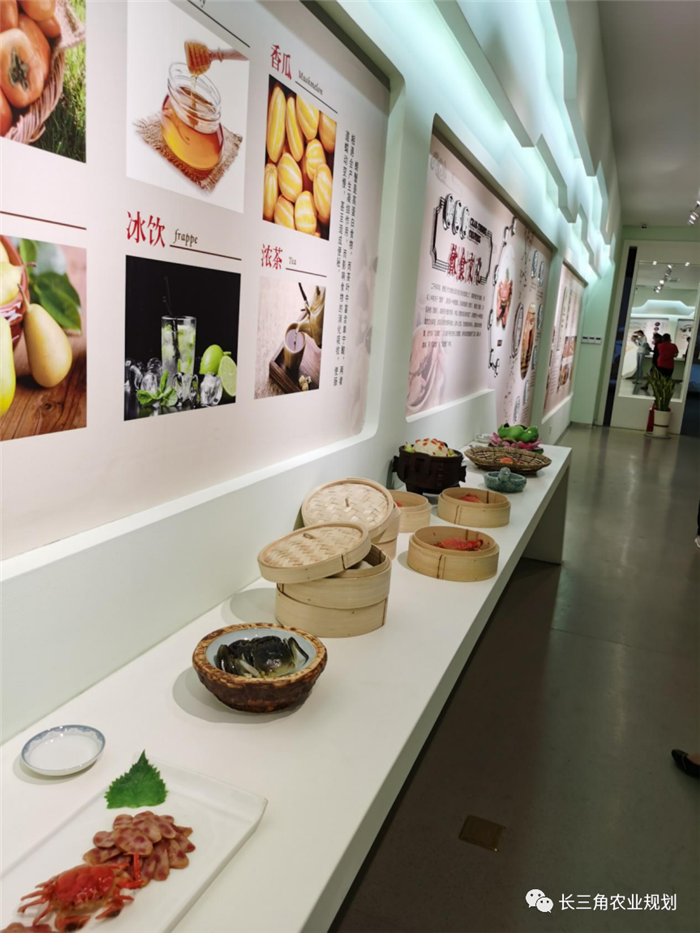 9月1日，中農富通團隊開啟了高淳區(qū)域內現(xiàn)代農業(yè)示范園的調研工作，此次高淳區(qū)農業(yè)園區(qū)調研由中農富通長三角農業(yè)規(guī)劃科學研究所所長薛欣艷與中國農業(yè)大學規(guī)劃研究所園區(qū)規(guī)劃部分管總工趙嬋璞帶隊。(圖6)