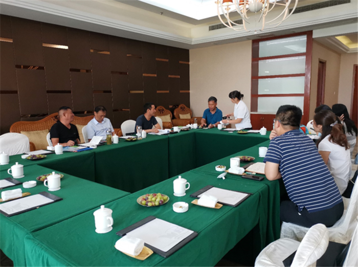 9月3日，中農(nóng)富通調(diào)研組兵分兩路對(duì)南京高淳區(qū)武家嘴現(xiàn)代農(nóng)業(yè)產(chǎn)業(yè)示范園區(qū)和棲霞區(qū)龍?zhí)冬F(xiàn)代農(nóng)業(yè)產(chǎn)業(yè)示范園區(qū)的調(diào)研工作。(圖1)